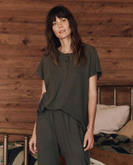 The Great. Sleep Tops | The Raglan Sleep Henley. Washed Black - Women