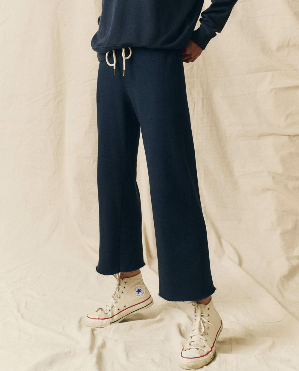 The Great. Sweatpants | The Wide Leg Cropped Sweatpant. True Navy - Women