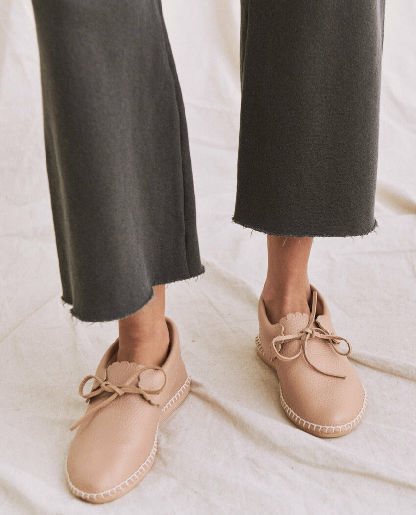 The Great. Sweatpants | The Wide Leg Cropped Sweatpant. Washed Black - Women