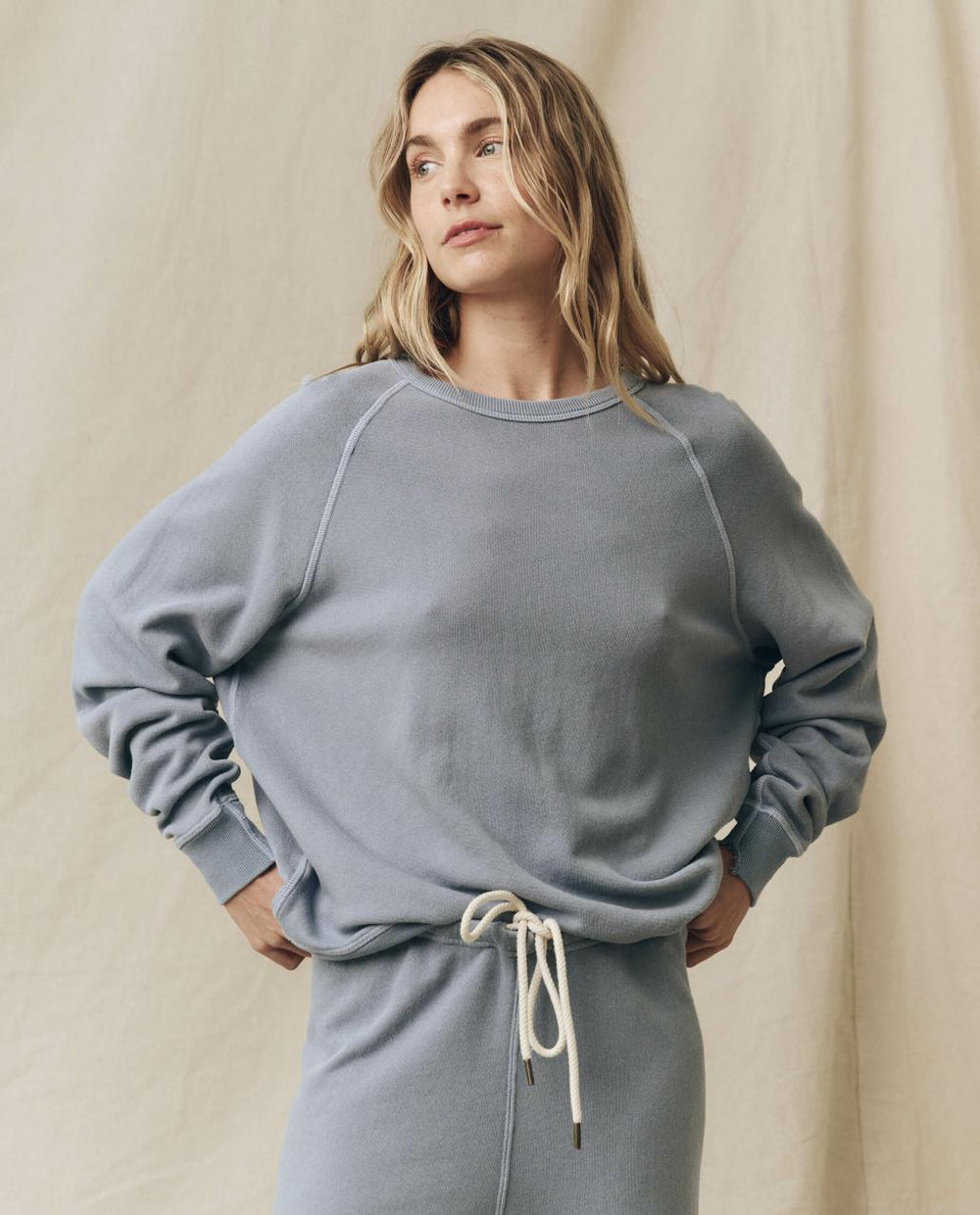 The Great. Sweatshirts | The College Sweatshirt. Solid Big Sky - Women