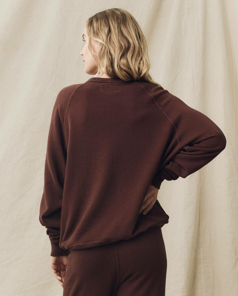 The Great. Sweatshirts | The College Sweatshirt. Solid Toasted Walnut - Women