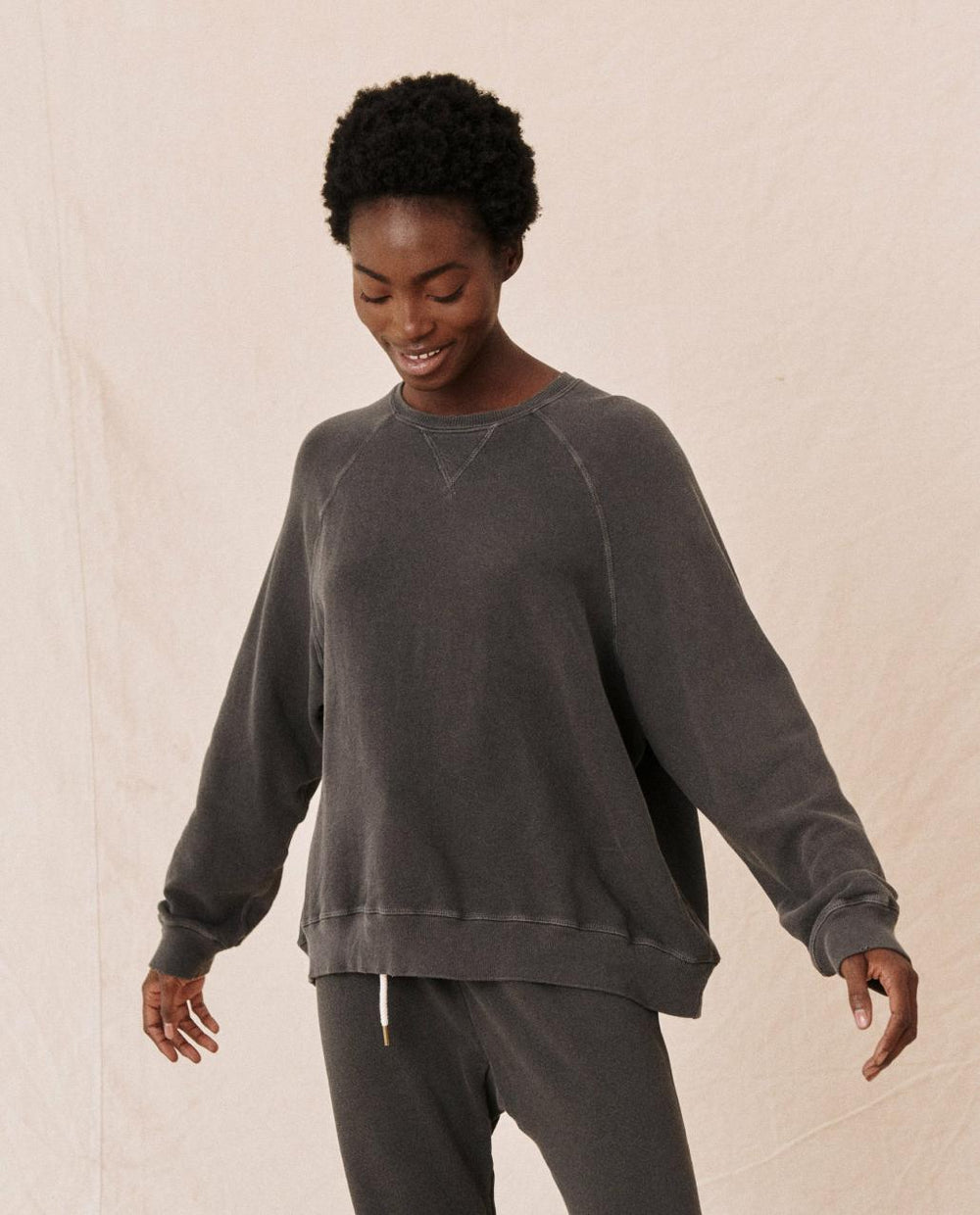The Great. Sweatshirts | The Slouch Sweatshirt. Washed Black - Women