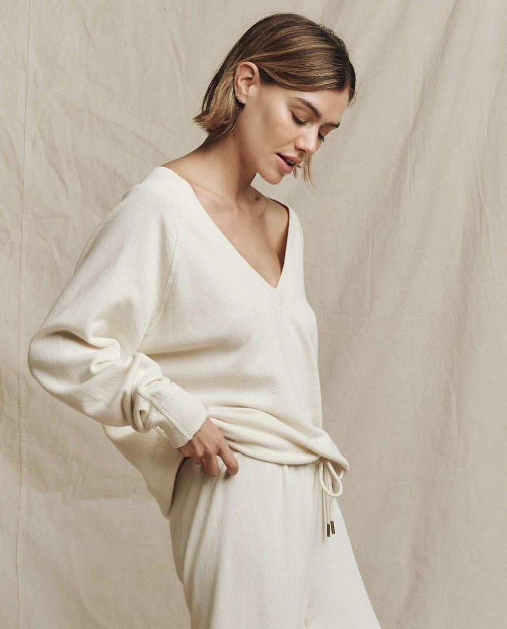 The Great. Sweatshirts | The V Washed White - Women