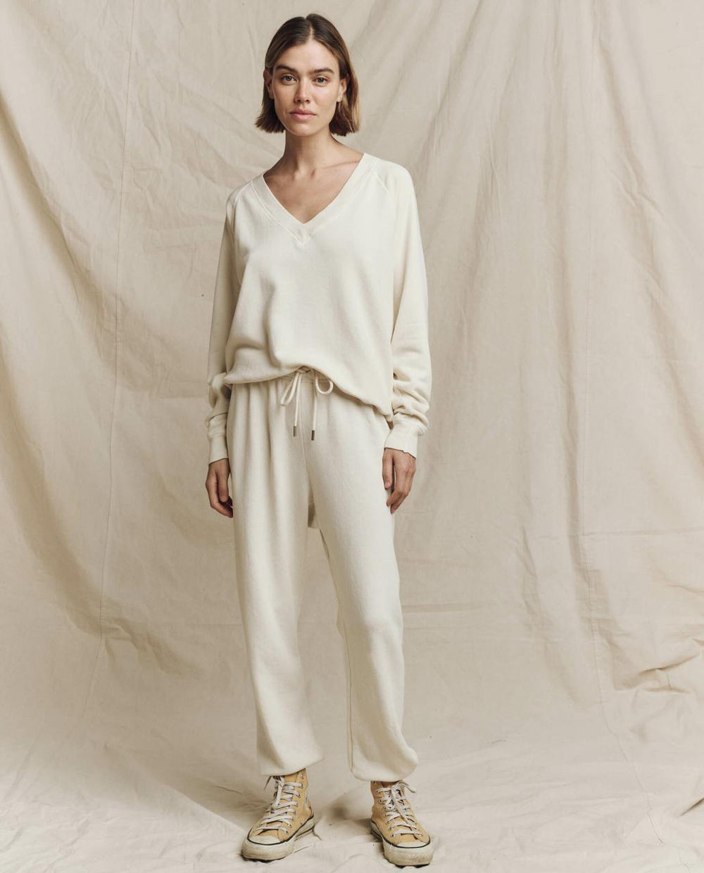 The Great. Sweatshirts | The V Washed White - Women