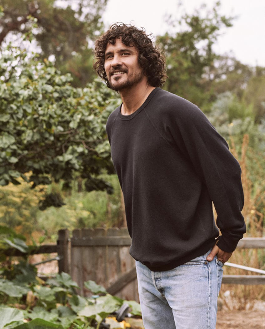 The Great. Tees & Sweats | The Men's College Sweatshirt. Almost Black - Men