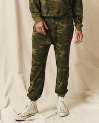 The Great. Tees & Sweats | The Men's Stadium Sweatpant. Deep Woods Camo - Men