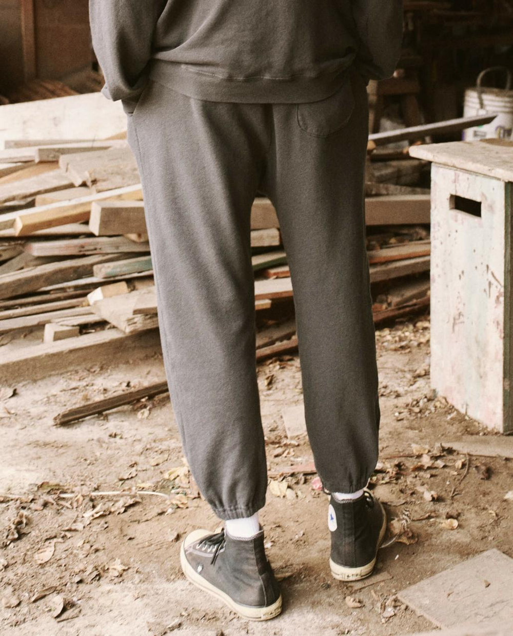 The Great. Tees & Sweats | The Men's Stadium Sweatpant. Washed Black - Men