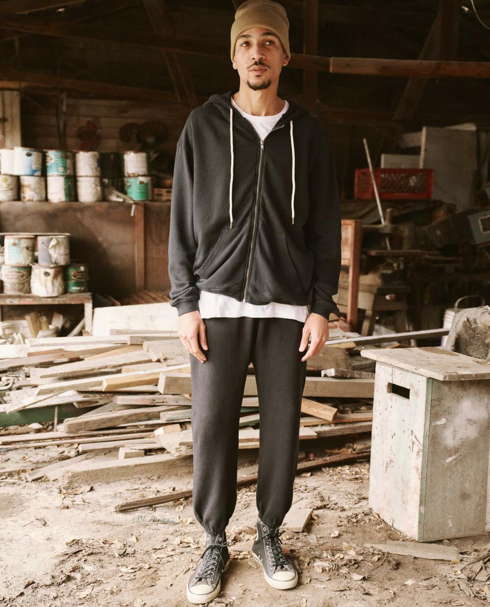 The Great. Tees & Sweats | The Men's Zip Up Hoodie. Almost Black - Men