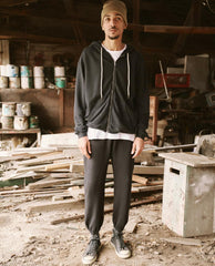 The Great. Tees & Sweats | The Men's Zip Up Hoodie. Almost Black - Men
