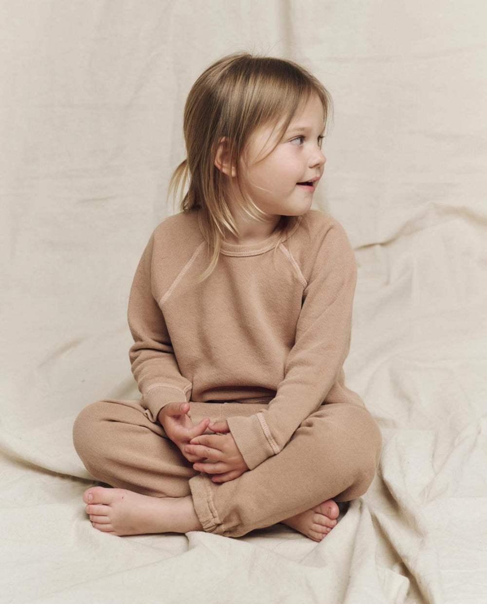 The Great. Tees & Sweats | The Little College Sweatshirt. Solid Biscotti - Kids