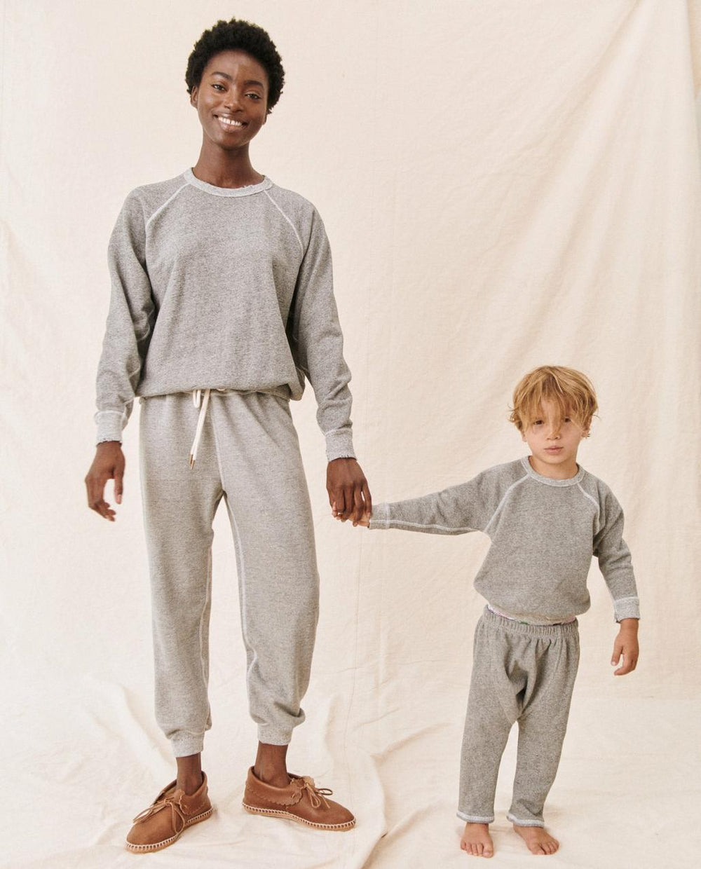 The Great. Tees & Sweats | The Little College Sweatshirt. Varsity Grey - Kids