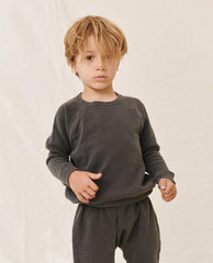The Great. Tees & Sweats | The Little College Sweatshirt. Washed Black - Kids