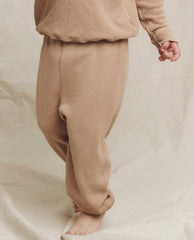 The Great. Tees & Sweats | The Little Stadium Sweatpant. Solid Biscotti - Kids