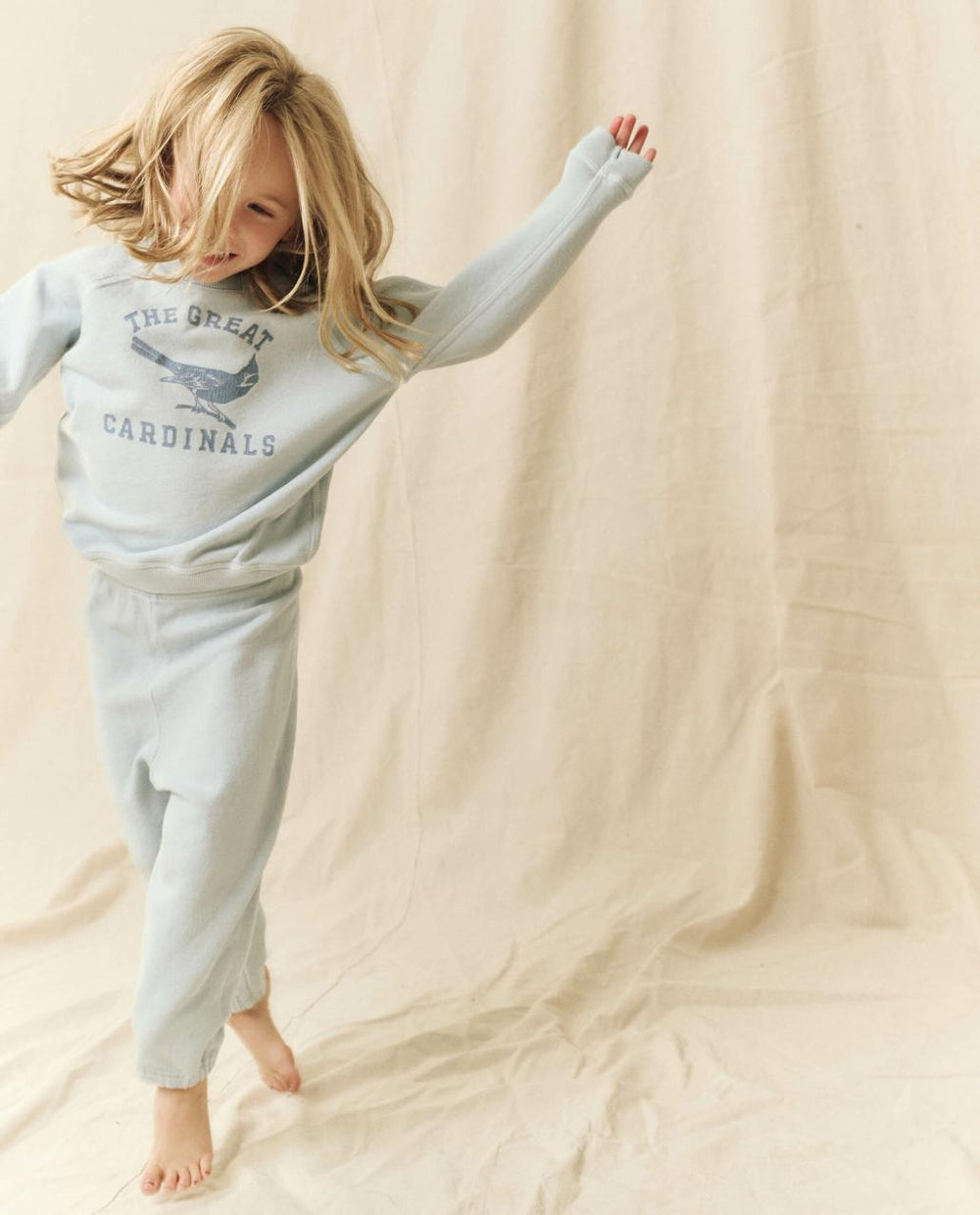 The Great. Tees & Sweats | The Little Stadium Sweatpant. Solid Light Sky - Kids