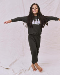 The Great. Tees & Sweats | The Little Stadium Sweatpant. Solid Washed Black - Kids