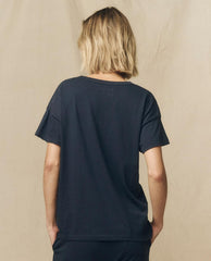 The Great. Tees | The Boxy Crew. Solid True Navy - Women