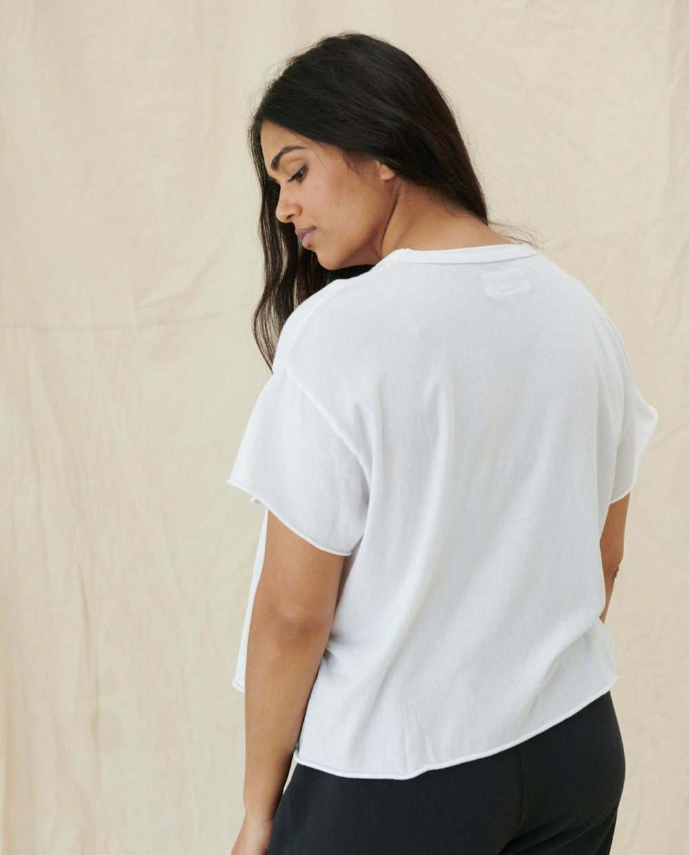 The Great. Tees | The Crop Tee. Solid True White - Women