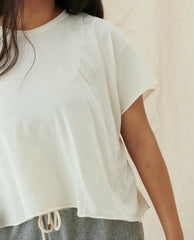 The Great. Tees | The Crop Tee. Solid Washed White - Women