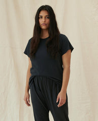 The Great. Tees | The Slim Tee. Almost Black - Women