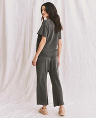 The Great. Tees | The V Washed Black - Women