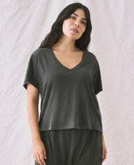 The Great. Tees | The V Washed Black - Women