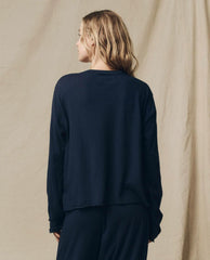 The Great. Long Sleeve Tees | The Long Sleeve Crop Tee. True Navy - Women