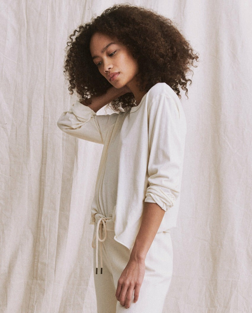 The Great. Long Sleeve Tees | The Long Sleeve Crop Tee. Washed White - Women