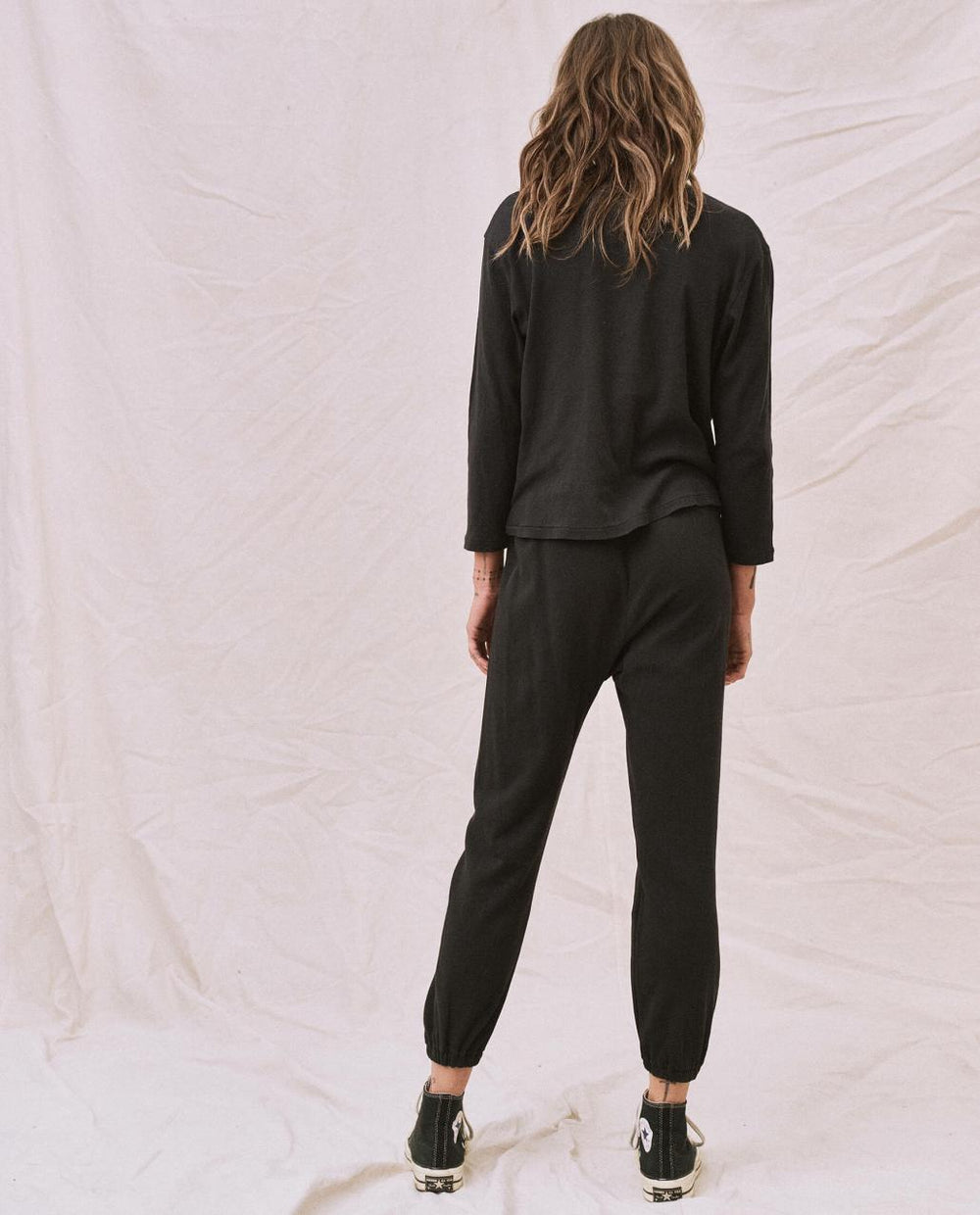 The Great. Long Sleeve Tees | The Long Sleeve Recycled Slim Crew. Night - Women