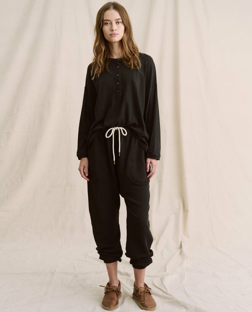 The Great. Long Sleeve Tees | The Shrunken Henley. Almost Black - Women