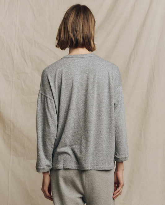 The Great. Long Sleeve Tees | The Shrunken Henley. Heather Grey - Women