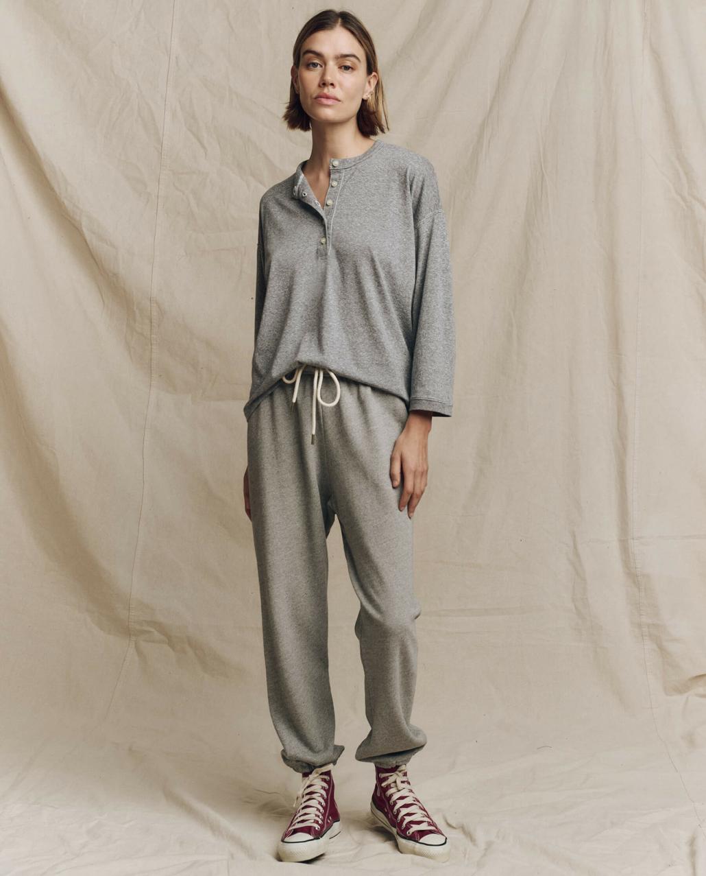 The Great. Long Sleeve Tees | The Shrunken Henley. Heather Grey - Women