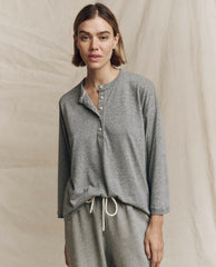 The Great. Long Sleeve Tees | The Shrunken Henley. Heather Grey - Women