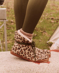 The Great. Shoes | The Down Quilted Puffer Slipper. Snow Leopard - Women