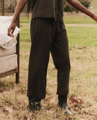 The Great. Sleep Bottoms | The Eyelet Easy Sleep Pant. Black - Women