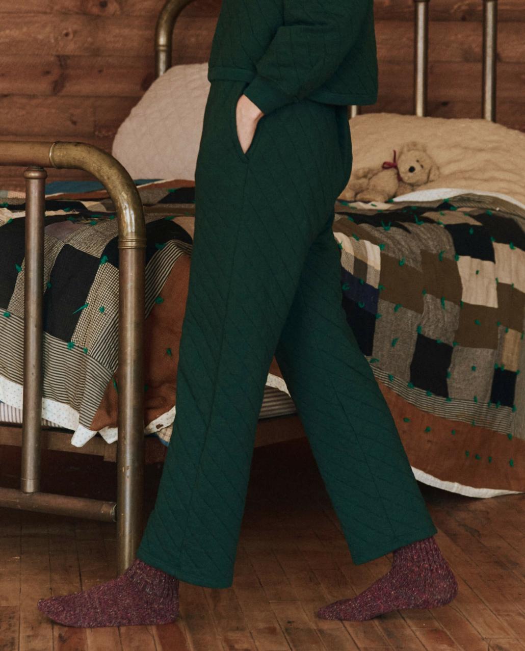 The Great. Sleep Bottoms | The Quilted Pajama Pant. Pine - Women