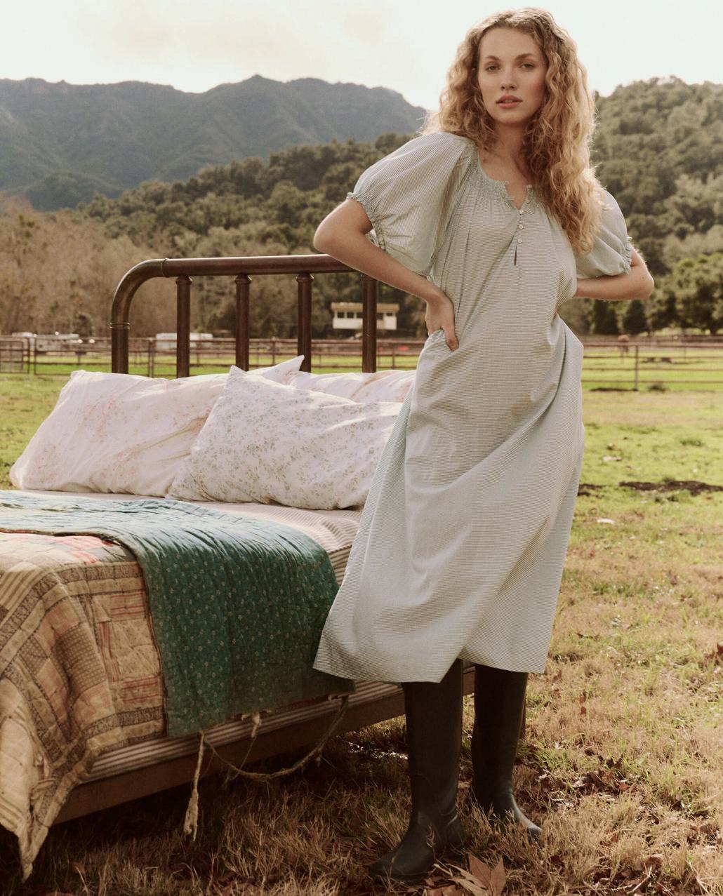 The Great. Sleep Dresses | The Smocked Sleep Dress. Blue Star Print - Women