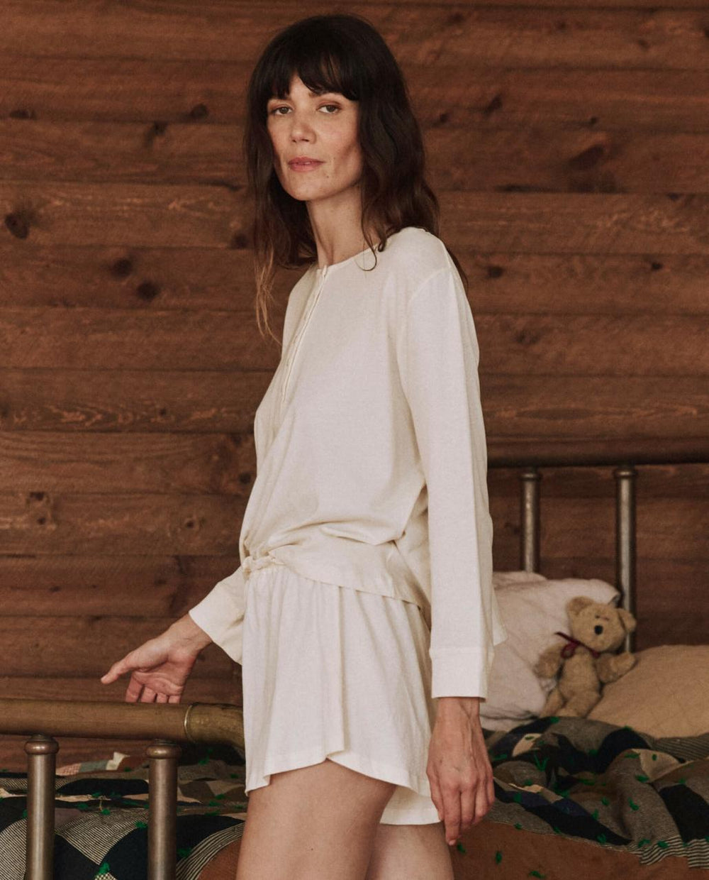 The Great. Sleep Tops | The Crop Sleep Henley. Washed White - Women