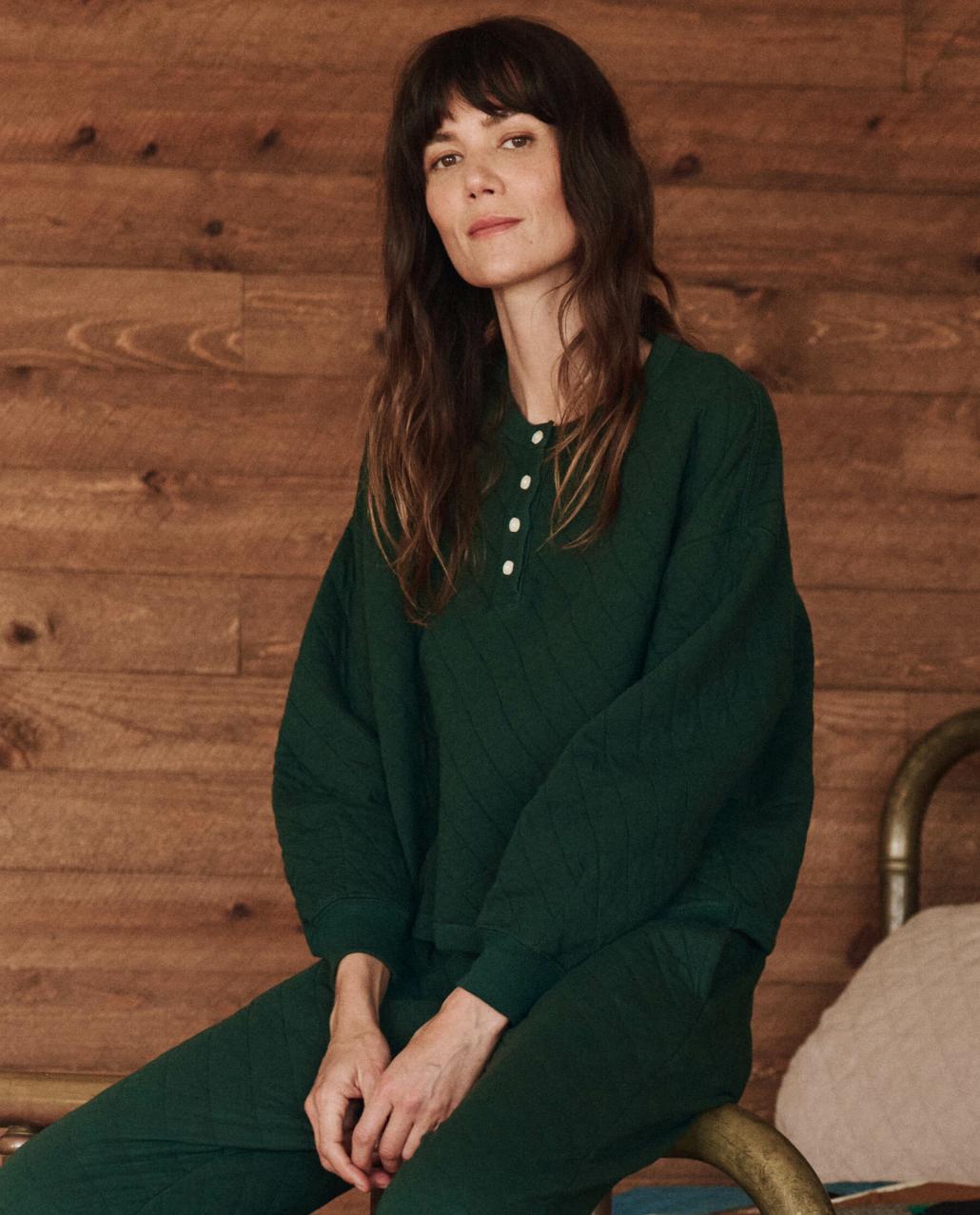 The Great. Sleep Tops | The Quilted Henley Sleep Sweatshirt. Pine - Women