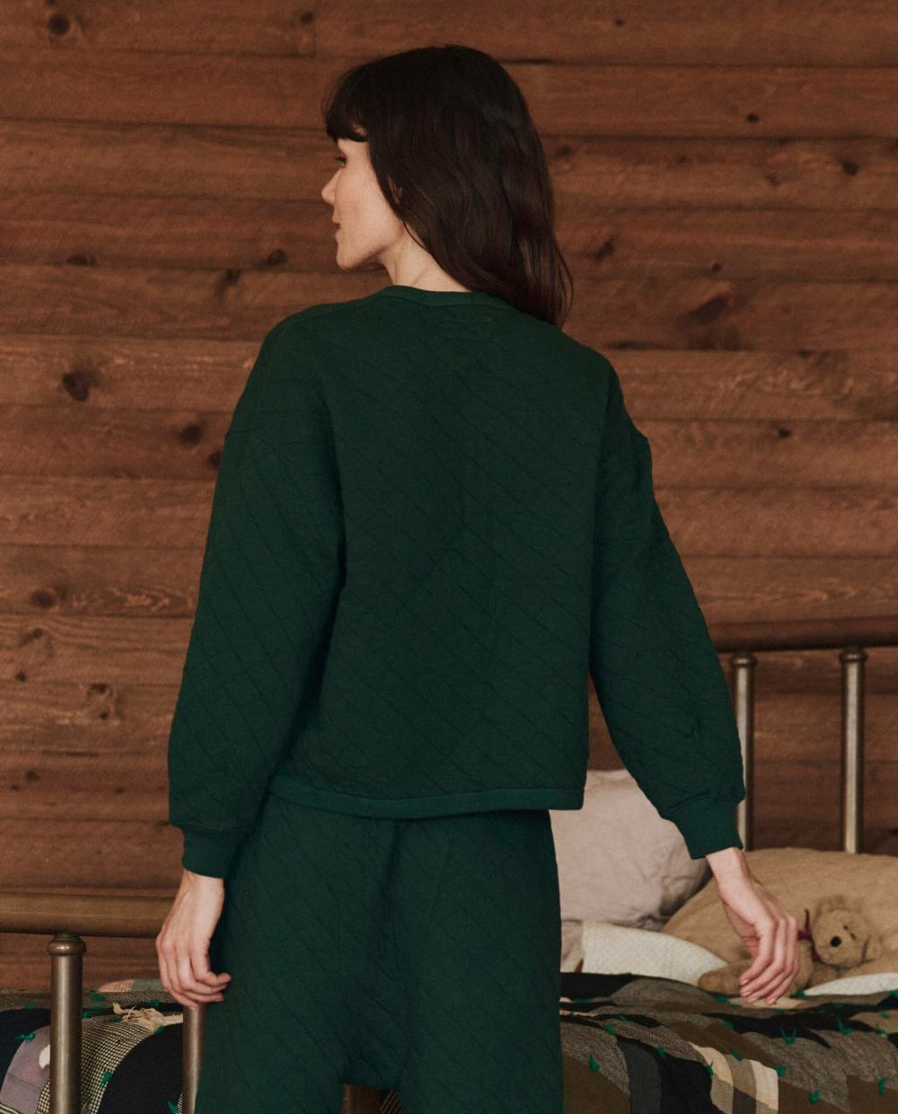 The Great. Sleep Tops | The Quilted Henley Sleep Sweatshirt. Pine - Women