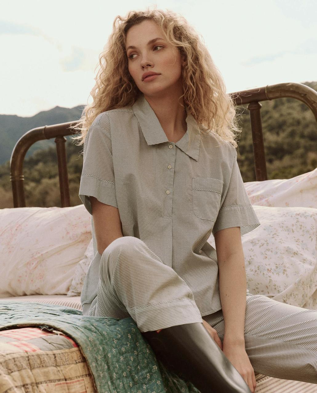 The Great. Sleep Tops | The Short Sleeve Pajama Shirt. Blue Star Print - Women