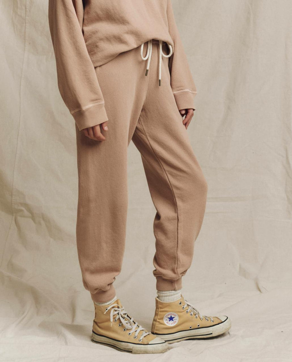 The Great. Sweatpants | The Cropped Sweatpant. Solid Biscotti - Women