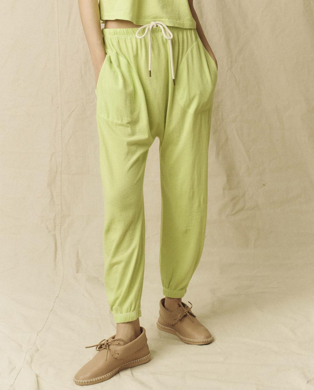 The Great. Sweatpants | The Jersey Jogger Pant. Lime Zest - Women