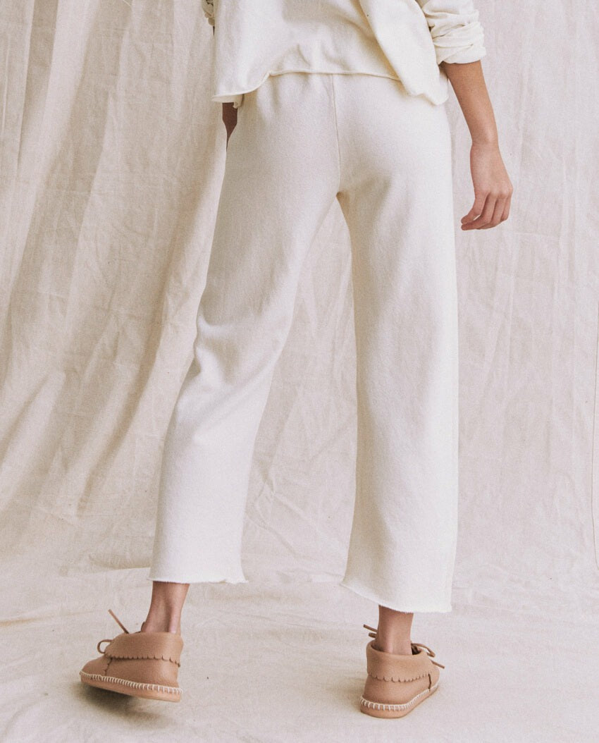 The Great. Sweatpants | The Wide Leg Cropped Sweatpant. Washed White - Women