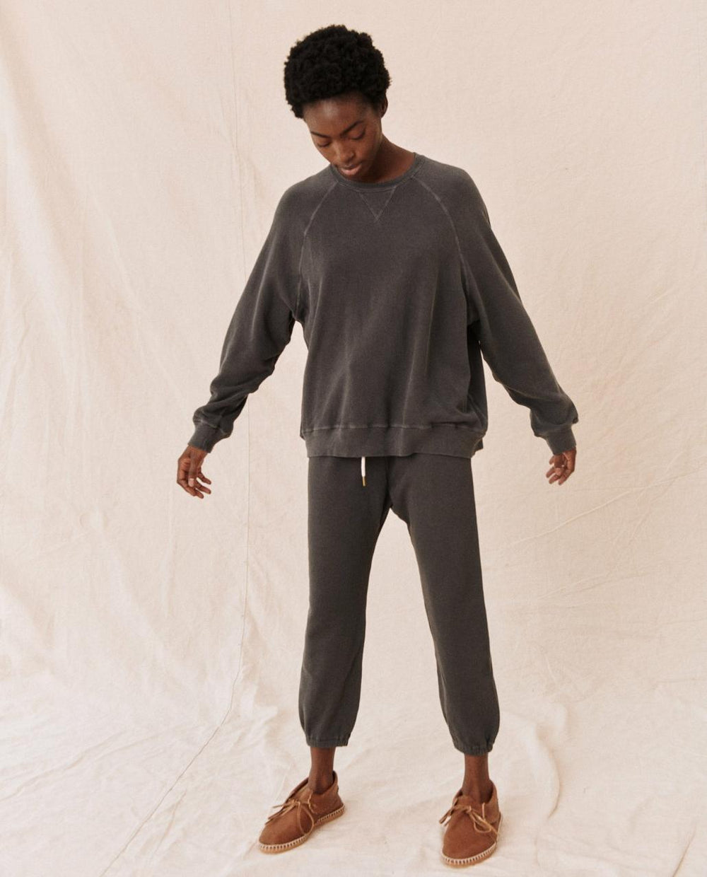 The Great. Sweatshirts | The Slouch Sweatshirt. Washed Black - Women