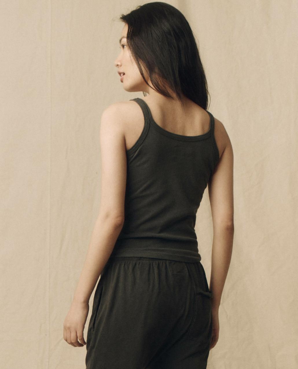 The Great. Tanks | The Slim Tank. Solid Washed Black - Women