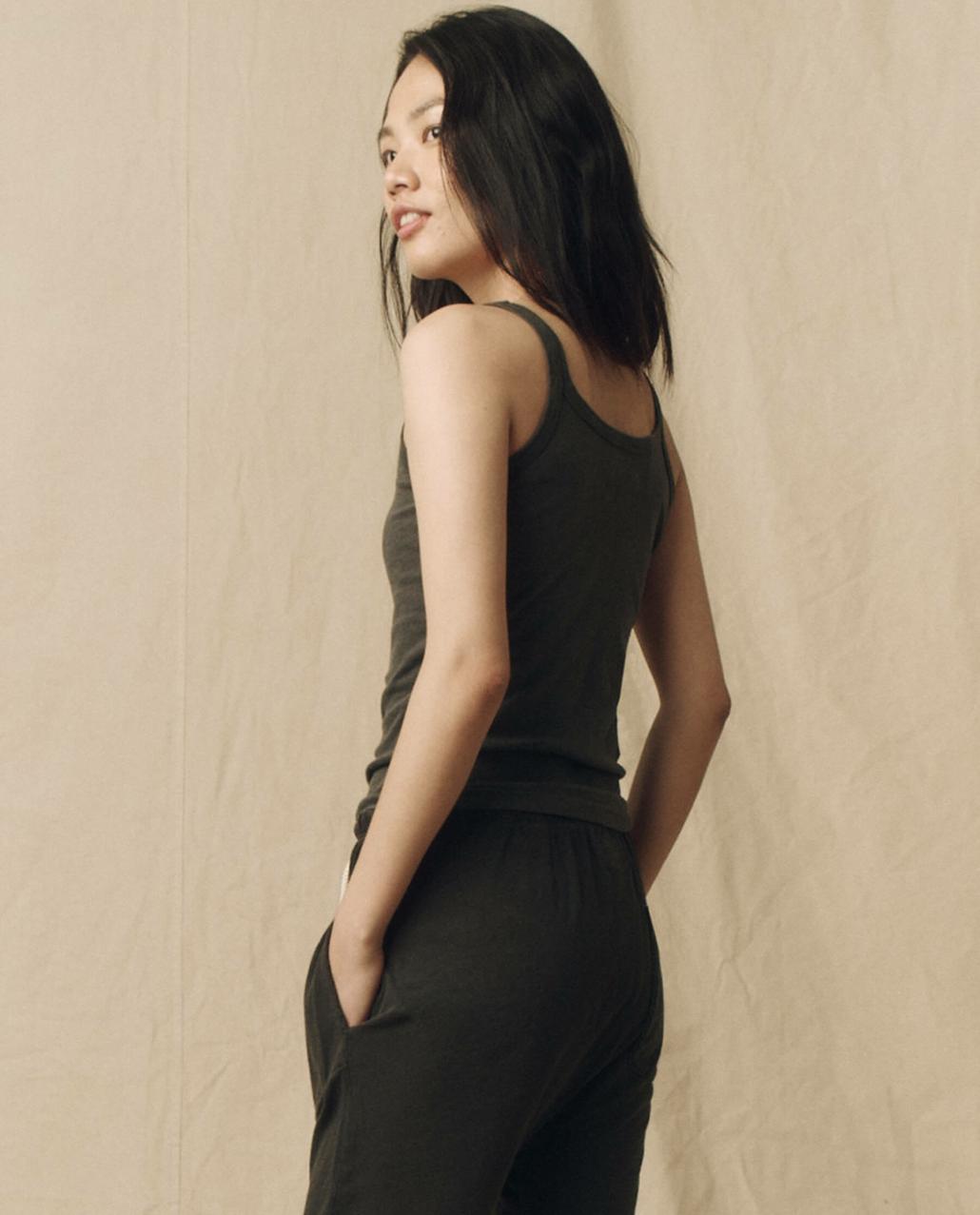 The Great. Tanks | The Slim Tank. Solid Washed Black - Women