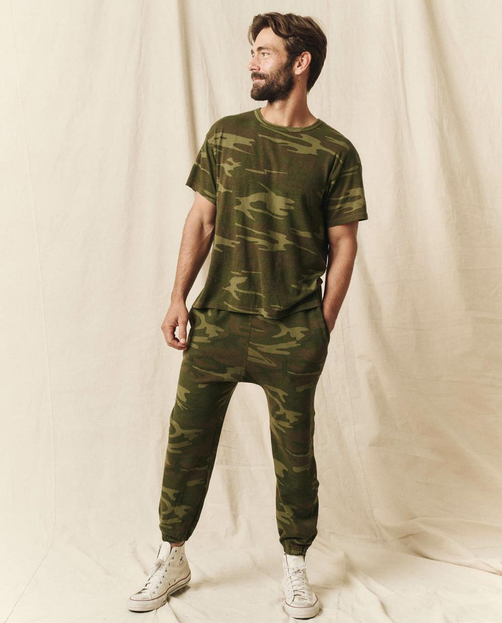 The Great. Tees &amp; Sweats | The Men&#039;s Boxy Crew. Deep Woods Camo - Men