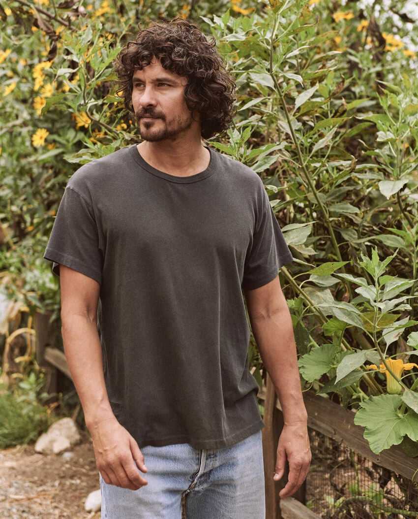 The Great. Tees &amp; Sweats | The Men&#039;s Boxy Crew. Washed Black - Men