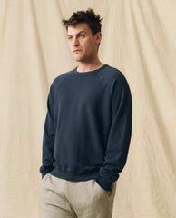 The Great. Tees &amp; Sweats | The Men&#039;s College Sweatshirt. True Navy - Men
