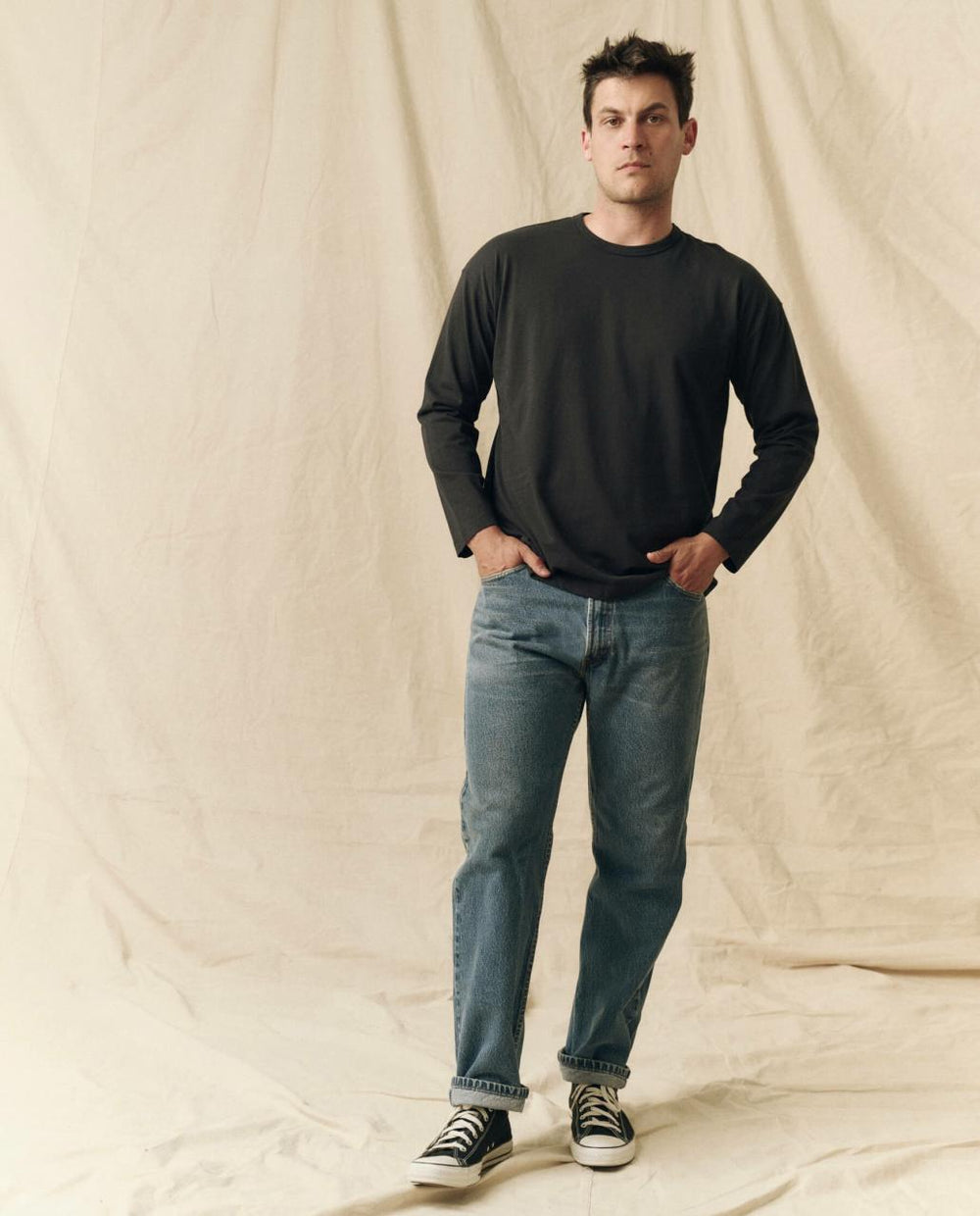 The Great. Tees &amp; Sweats | The Men&#039;s Pure Knits Long Sleeve Boxy Crew. Solid Almost Black - Men